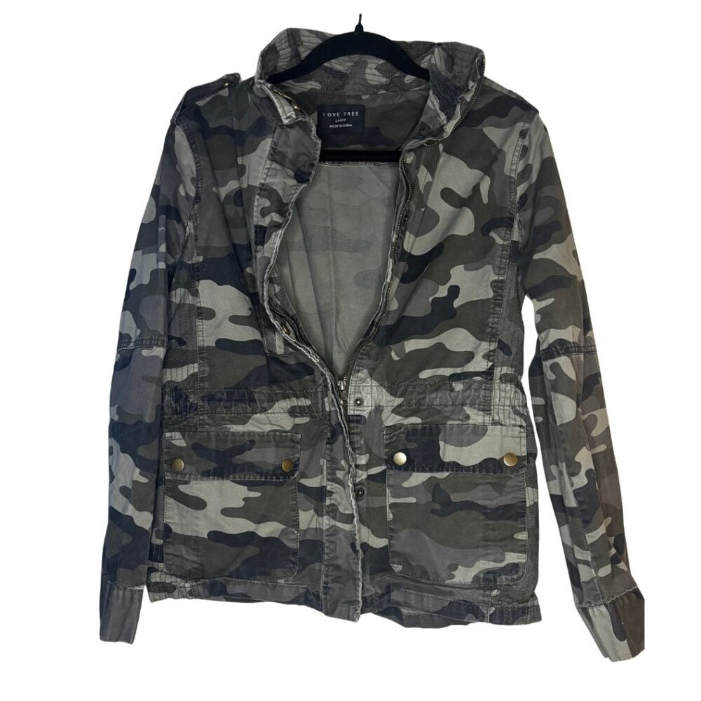 265. Love Tree Green Camo Zip-Up Jacket | Size Large | Casual Lightweight Hoodie - Picture 2 of 6